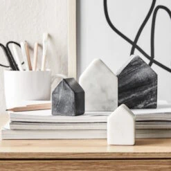 Deko-Haus L 5 X H 8cm BLOCKHOUSE In Grau -Butlers butlers deko haus l 5 x h 8cm blockhouse in grau 1