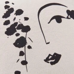 Kissen Line Art L 50 X B 50cm MUSE In Natur-Schwarz -Butlers butlers kissen line art l 50 x b 50cm muse in natur schwarz 4